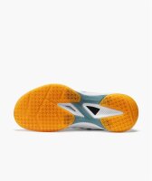 YONEX Power Cushion 65 Z4 v2 WIDE white